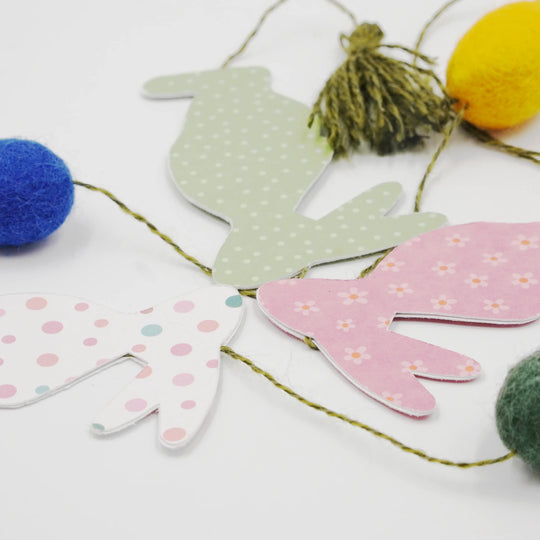 Osterdekoration "Hasengirlande"